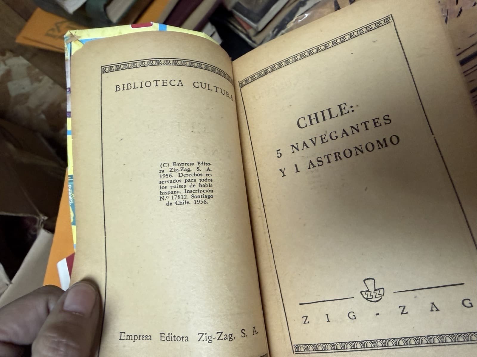Chile: 5 navegantes y 1 astrónomo — Varios autores, libro usado