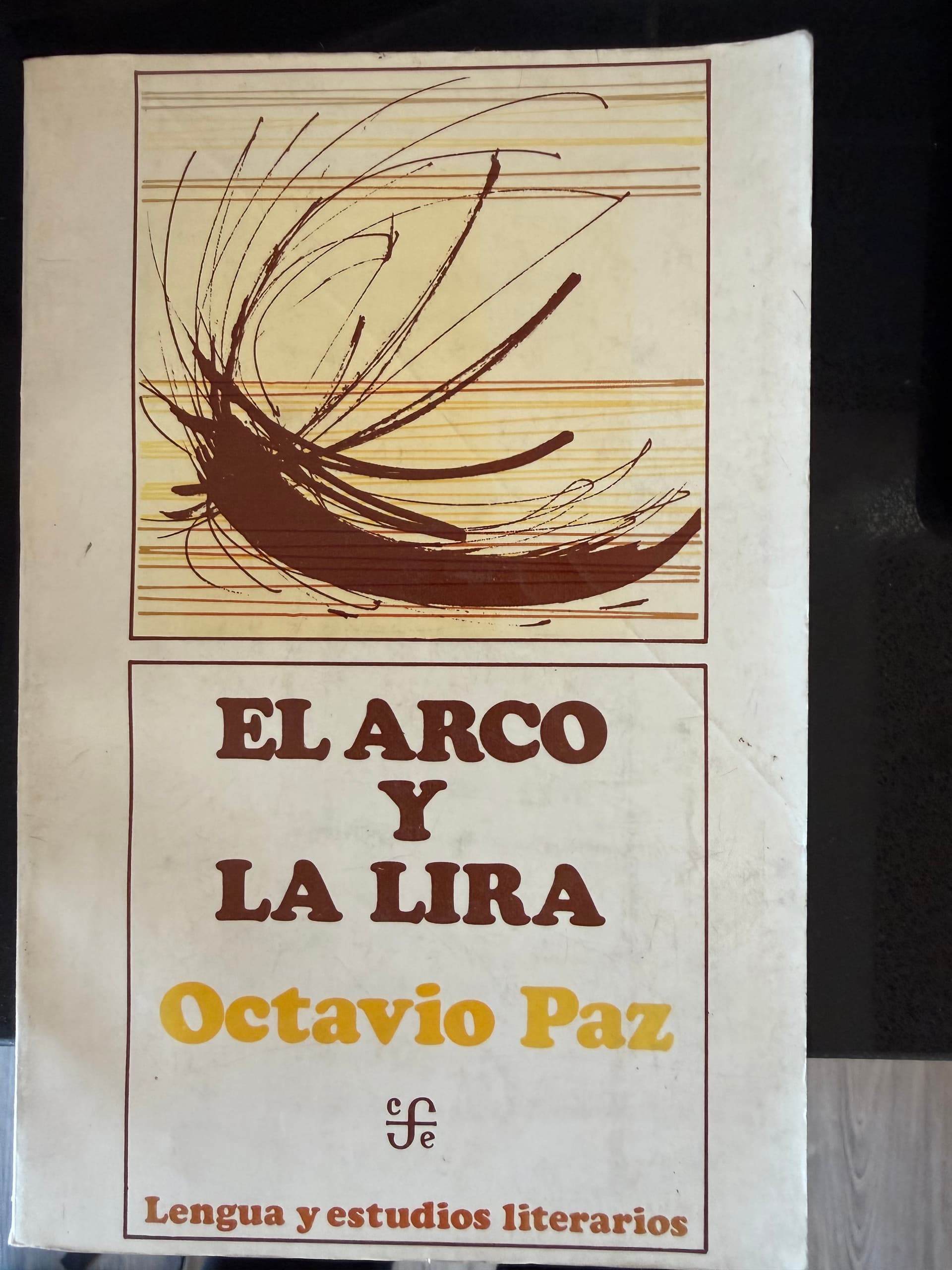 El arco y la lira — Octavio Paz, libro usado (foto 1 de 2)