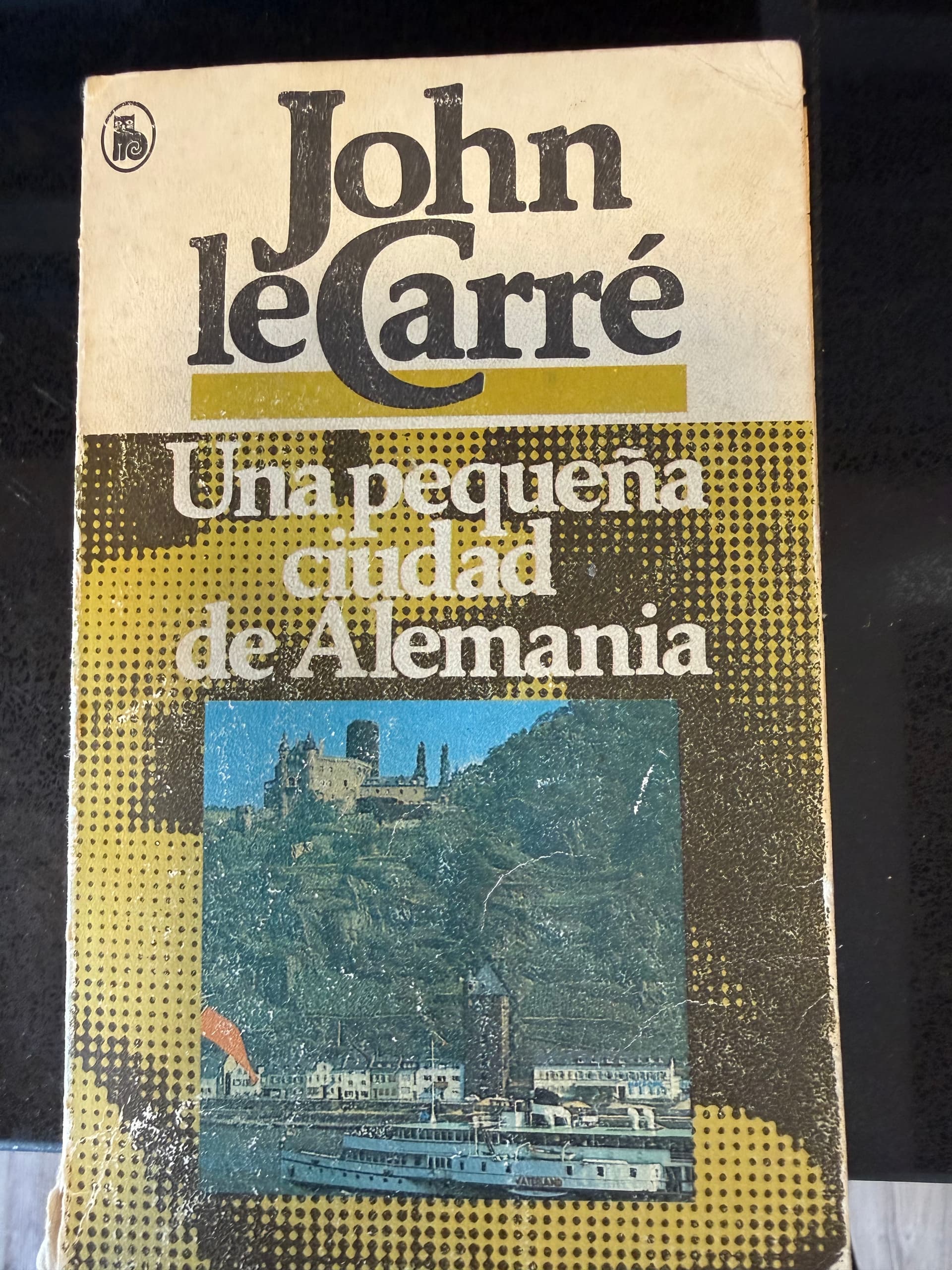Una pequeña ciudad de Alemania — John Le Carré, libro usado