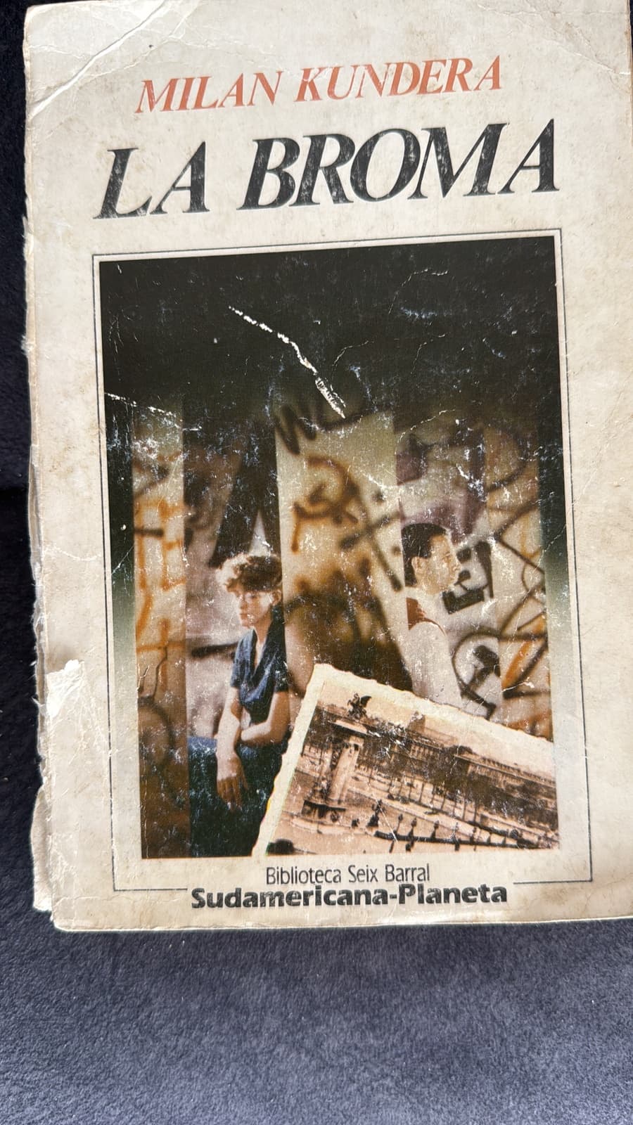 La broma — Milan Kundera, libro usado (foto 1 de 2)