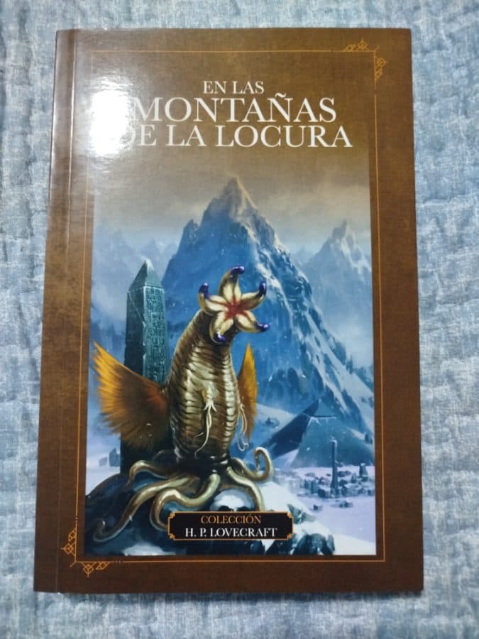 En las Montañas de la Locura — H. P. Lovecraft, libro usado