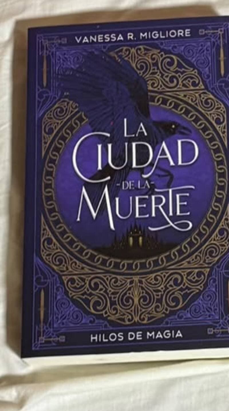 La ciudad de la muerte (Hilos de magia) — Vanessa R. Migliore, libro usado