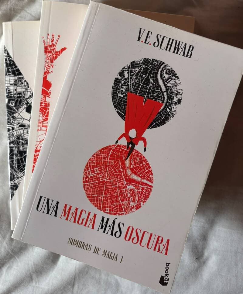 Sombras de Magia — la trilogía (3 tomos) — V. E. Schwab, libro usado