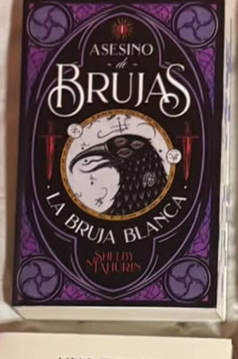 Asesino de brujas — trilogía completa (3 tomos) — Shelby Mahurin, libro usado