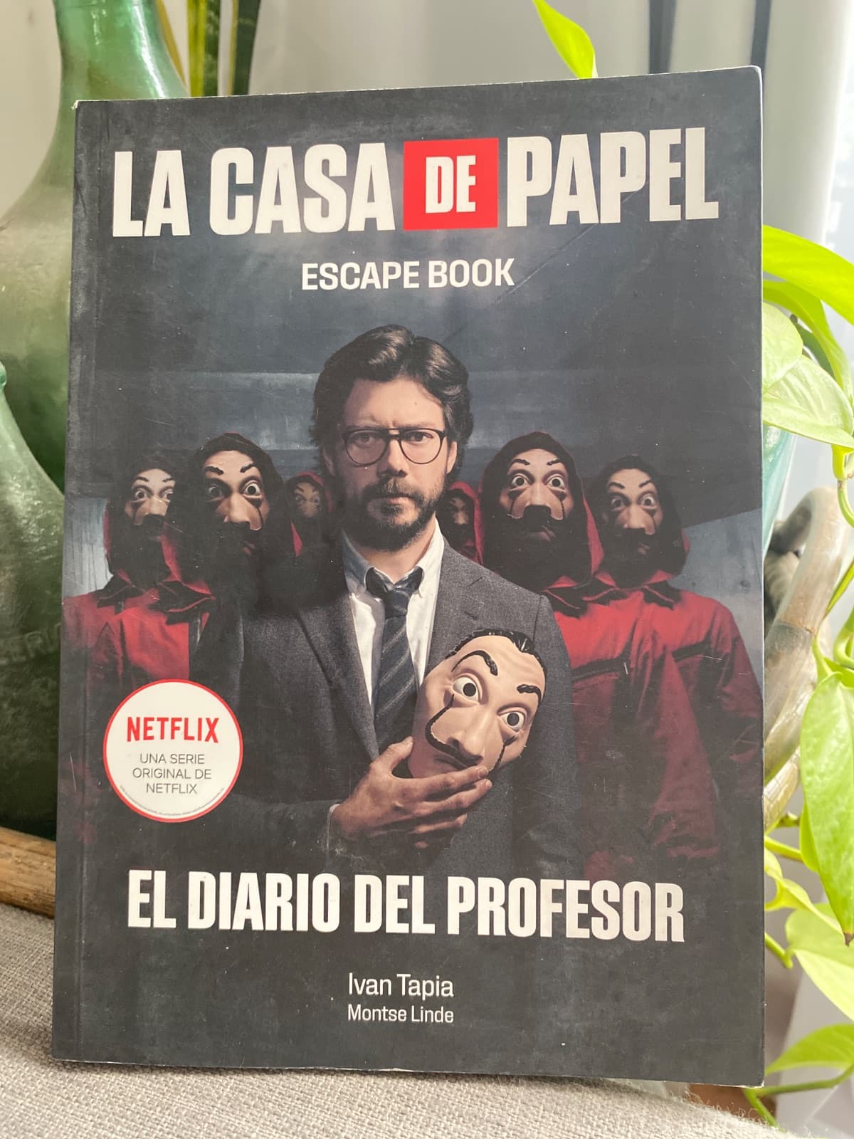La Casa de Papel: Escape Book - El Diario del Profesor — Ivan Tapia y Montse Linde, libro usado