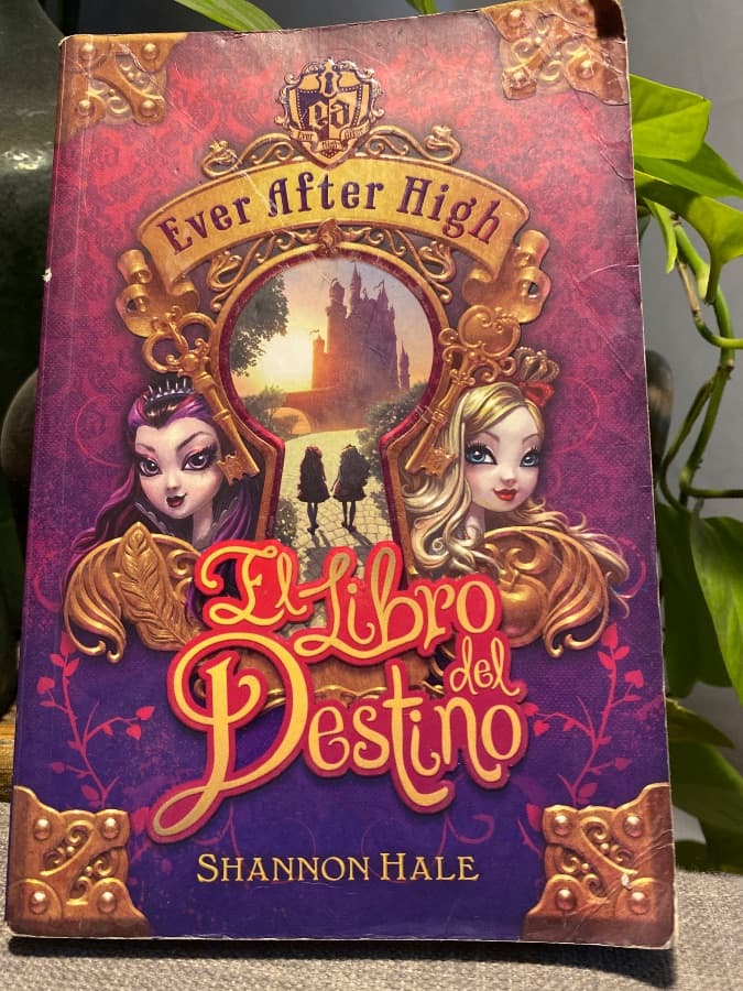 Ever After High: El Libro del Destino — Shannon Hale, libro usado