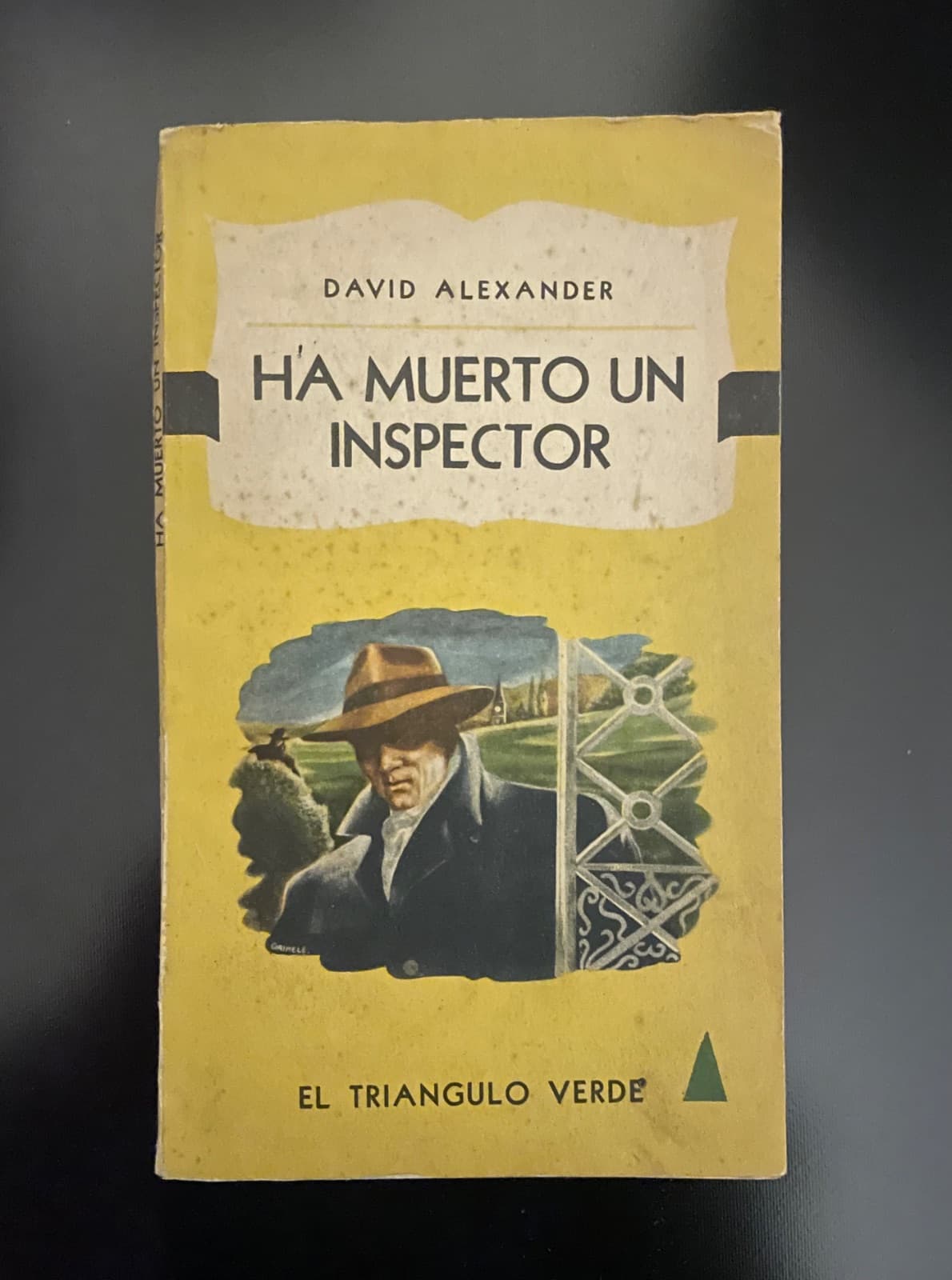 Ha Muerto un Inspector — David Alexander, libro usado