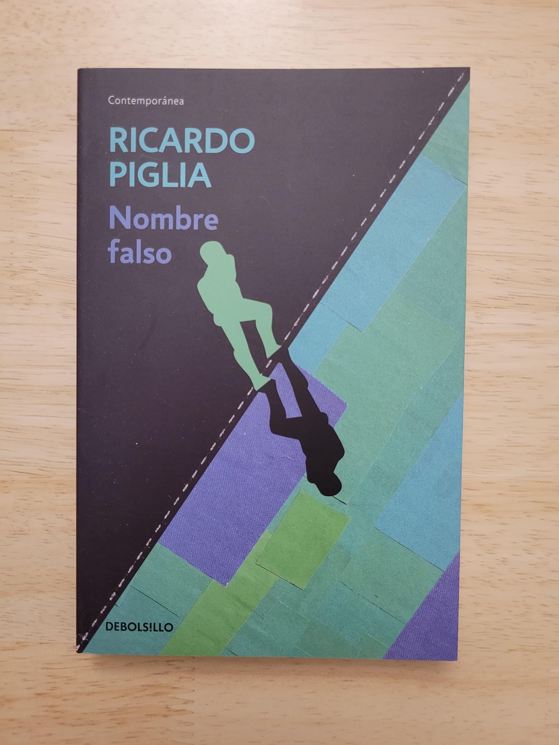 Nombre falso — Ricardo Piglia, libro usado