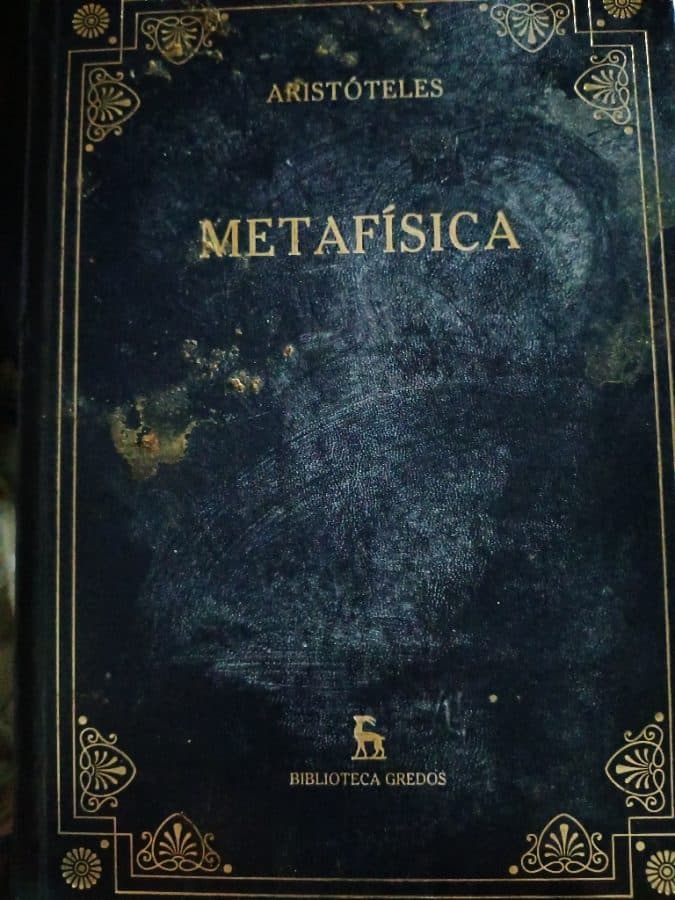 Metafísica — Aristóteles, libro usado (foto 1 de 4)