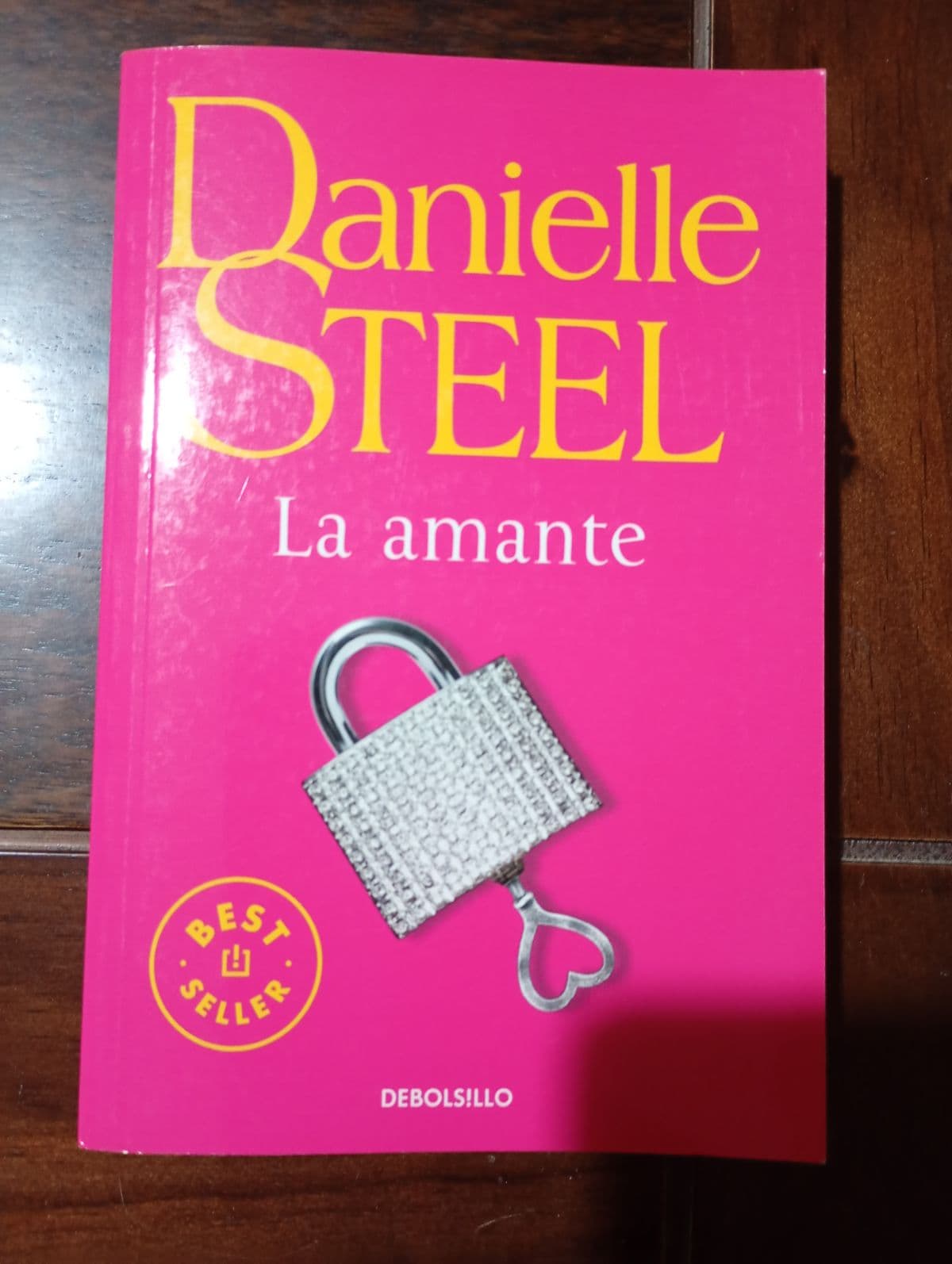 La amante — Danielle Steel, libro usado (foto 1 de 4)