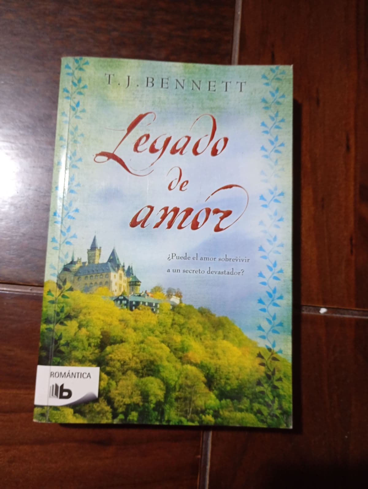 Legado de amor — T.J. Bennett, libro usado (foto 1 de 4)