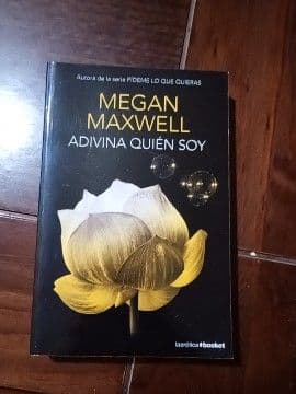 Adivina quién soy — Megan Maxwell, libro usado (foto 1 de 4)