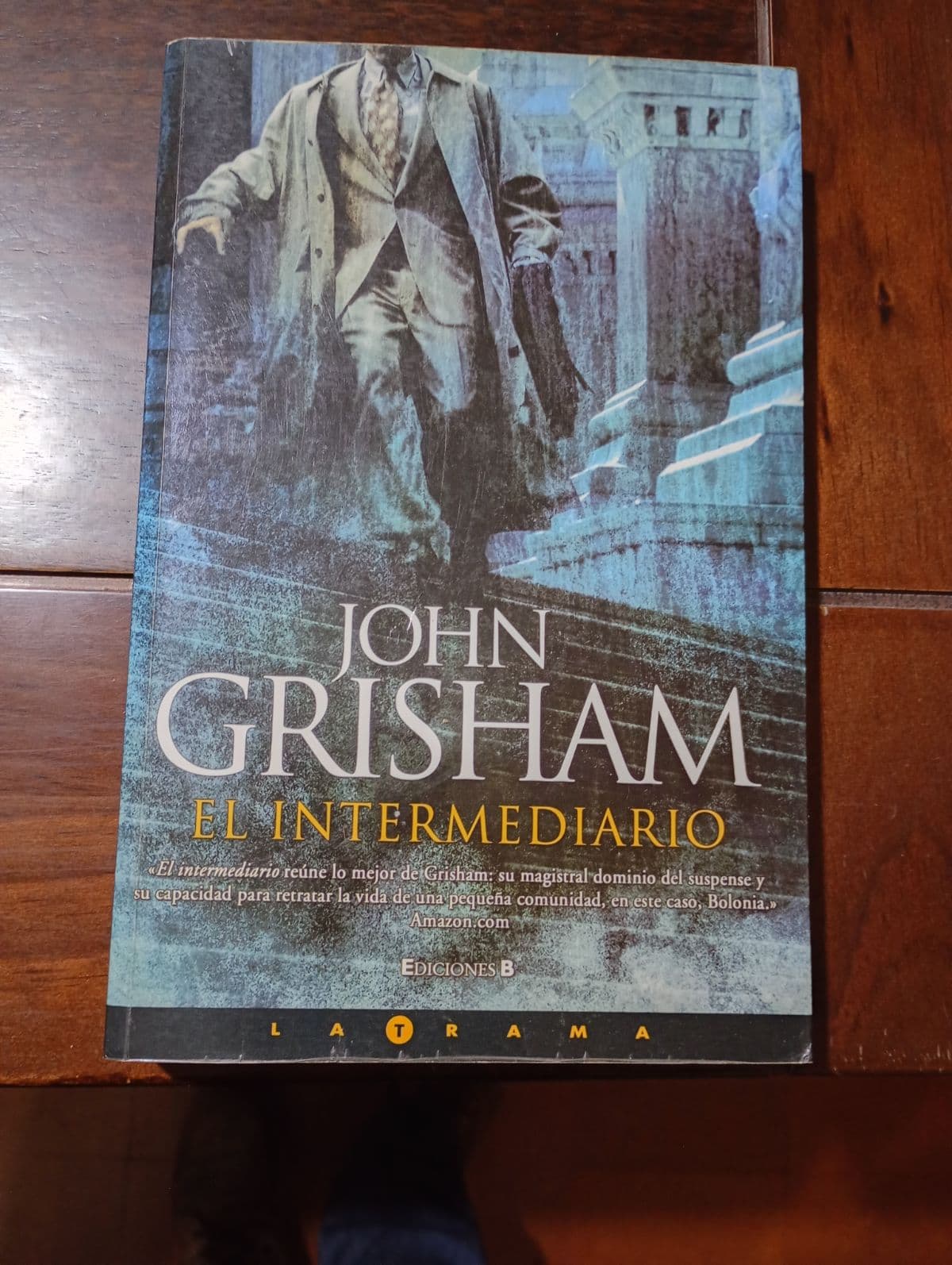 El intermediario — John Grisham, libro usado (foto 1 de 4)