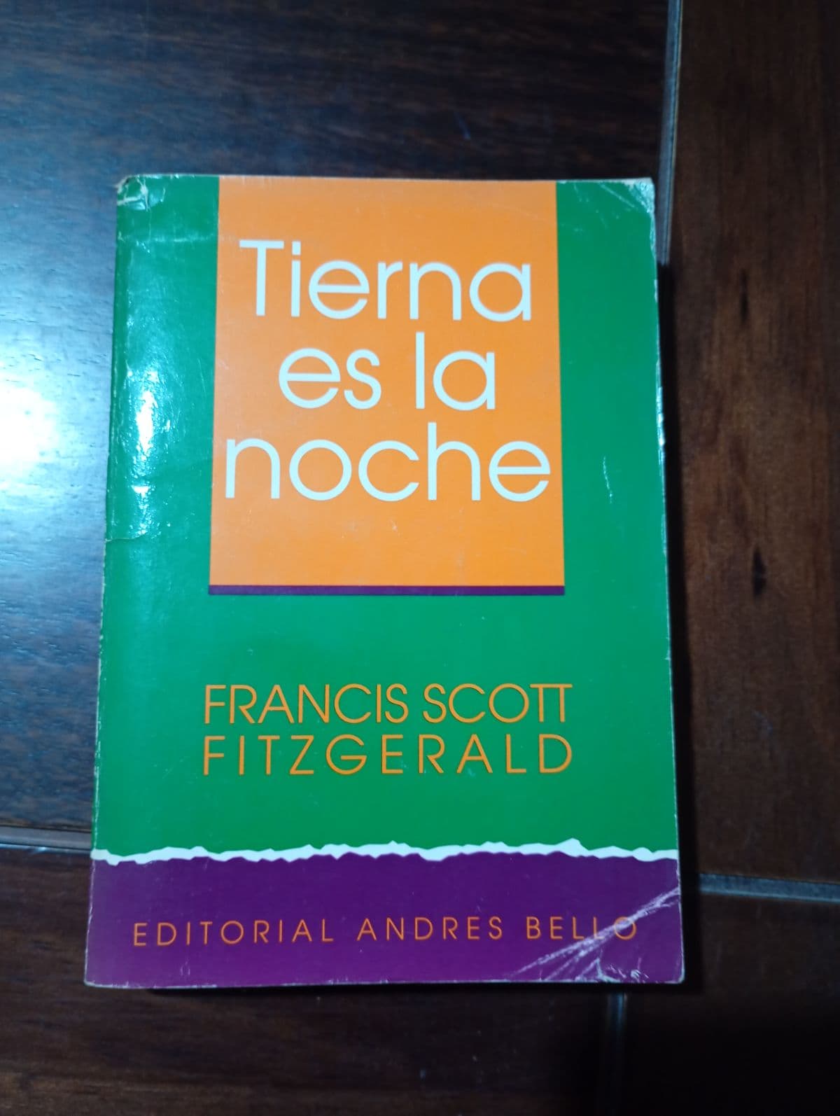 Tierna es la noche — Francis Scott Fitzgerald, libro usado