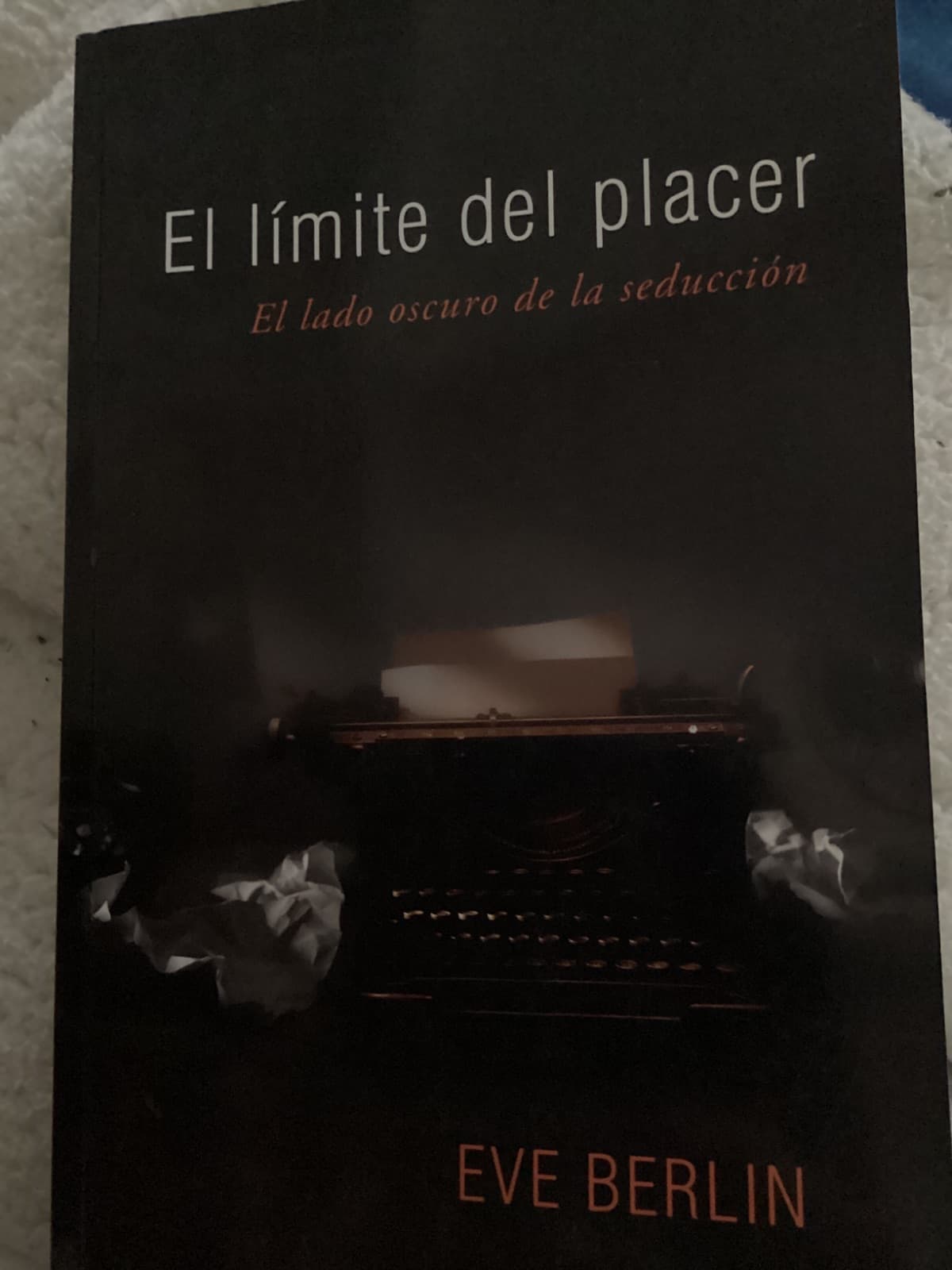 Límite del placer — Eve BERLIN, libro usado