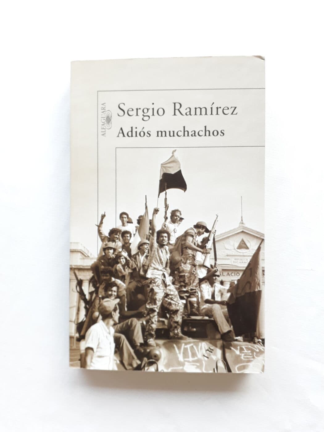 Adiós muchachos — Sergio Ramírez, libro usado