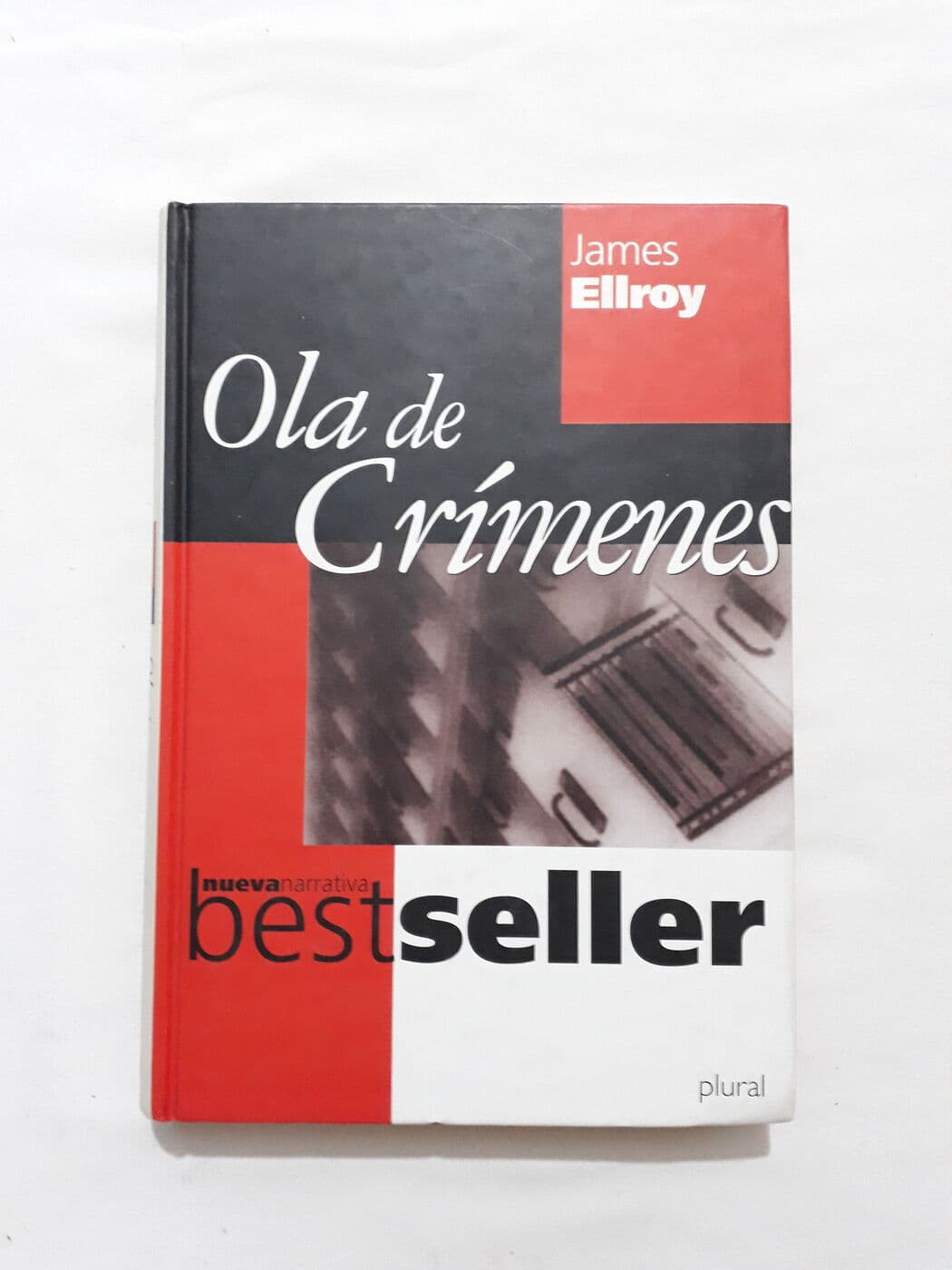 Ola de crímenes — James Ellroy, libro usado