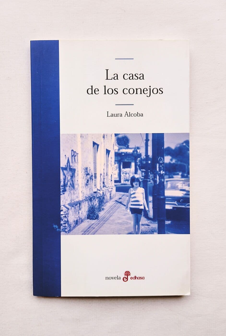 La casa de los conejos — Laura Alcoba, libro usado