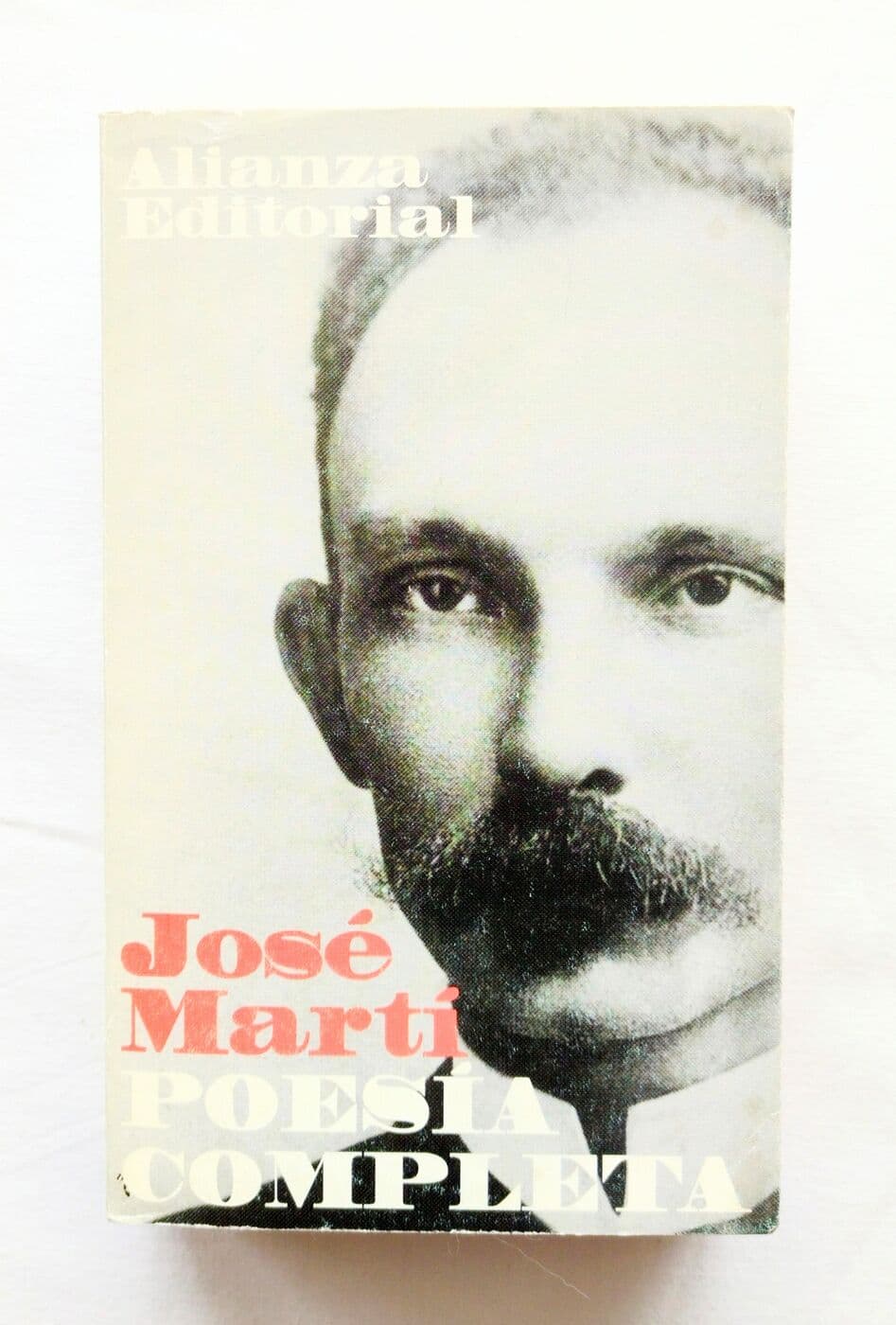 Poesía completa — Porfirio Barba Jacob, libro usado (foto 2 de 2)