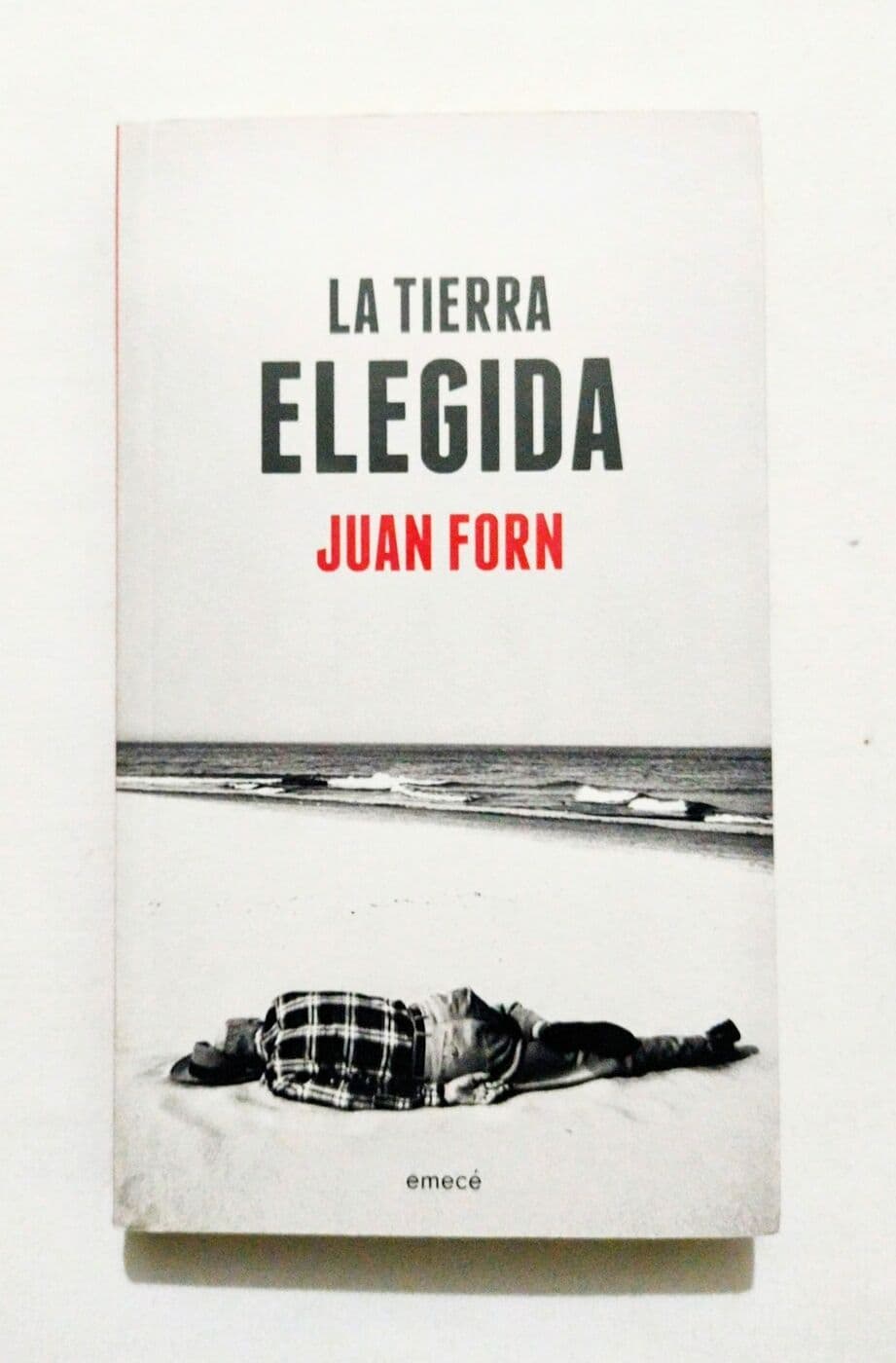La tierra elegida — Juan Forn, libro usado