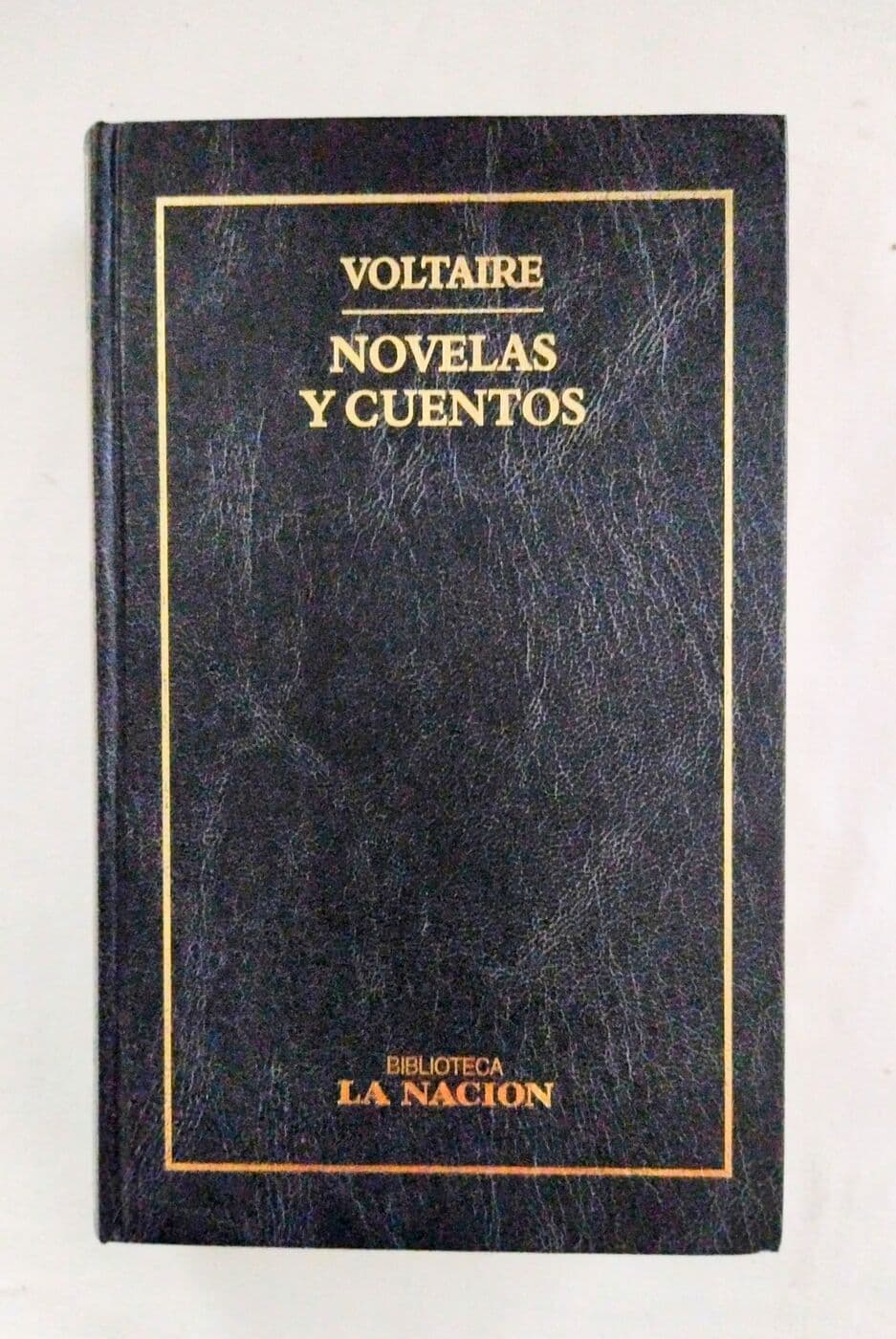 Novelas y cuentos — Voltaire, libro usado