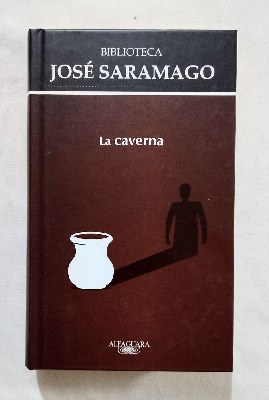 La caverna — José Saramago, libro usado