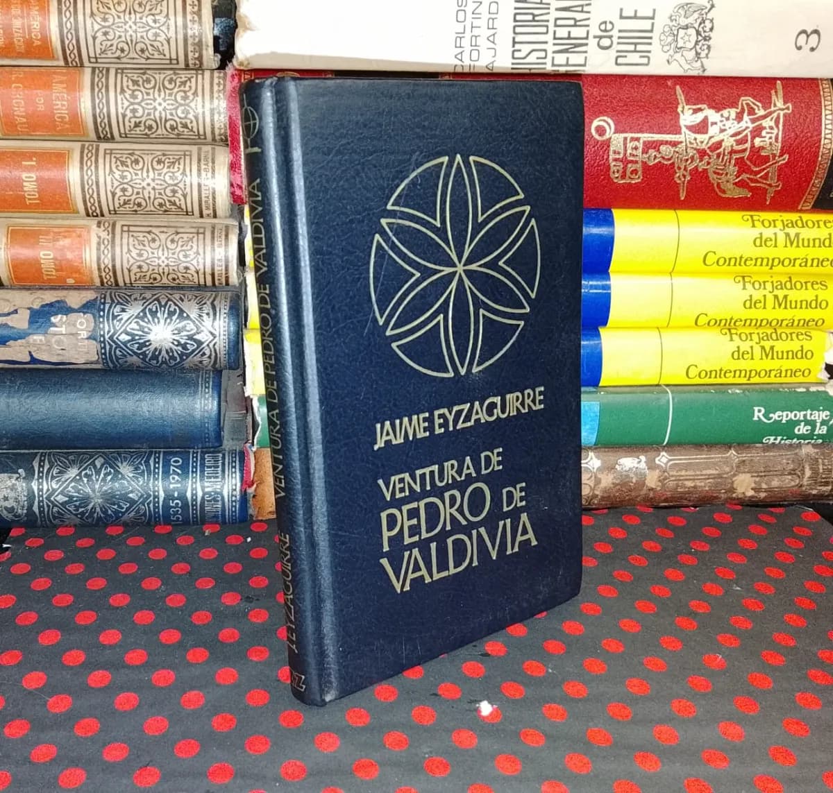 Ventura De Pedro De Valdivia — Jaime Eyzaguirre, libro usado