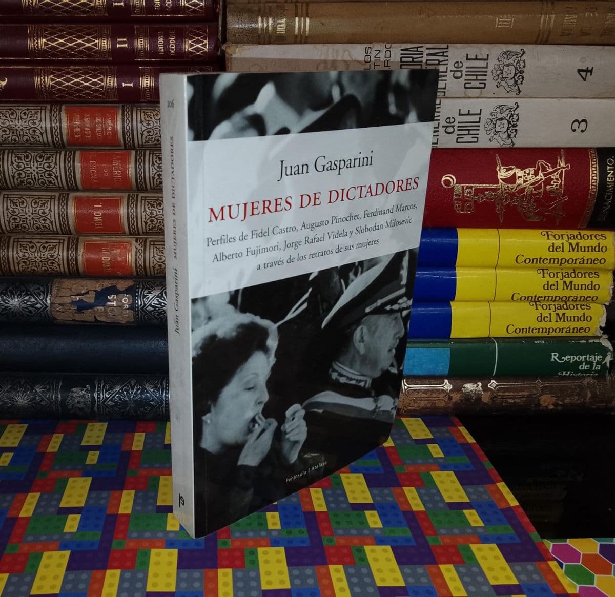 Mujeres De Dictadores — Juan Gasparini, libro usado