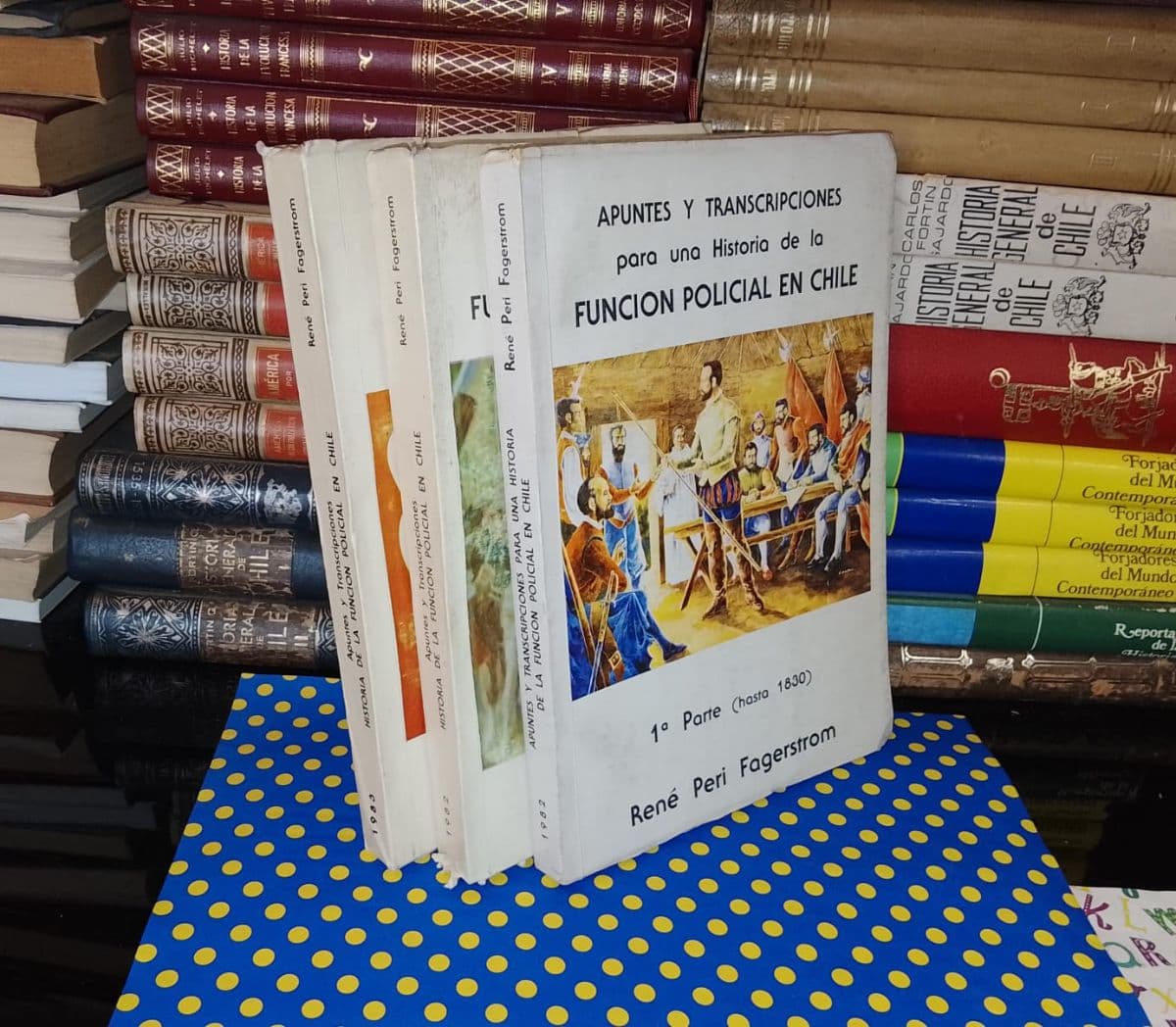 Historia De La Función Policial En Chile - Tomos 1 al 3 — René Peri Fagerstrom, libro usado (foto 1 de 5)