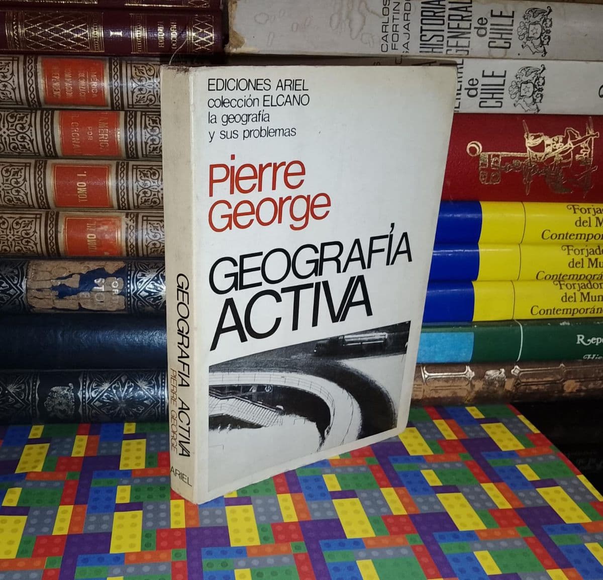 Geografía Activa — Pierre George, libro usado (foto 1 de 6)