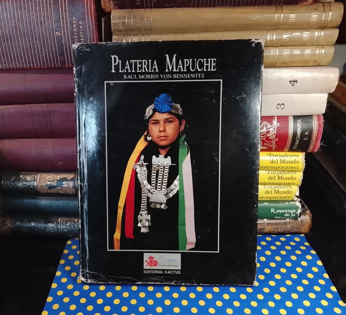 Platería Mapuche — Raúl Morris Von Bennewitz, libro usado (foto 1 de 5)