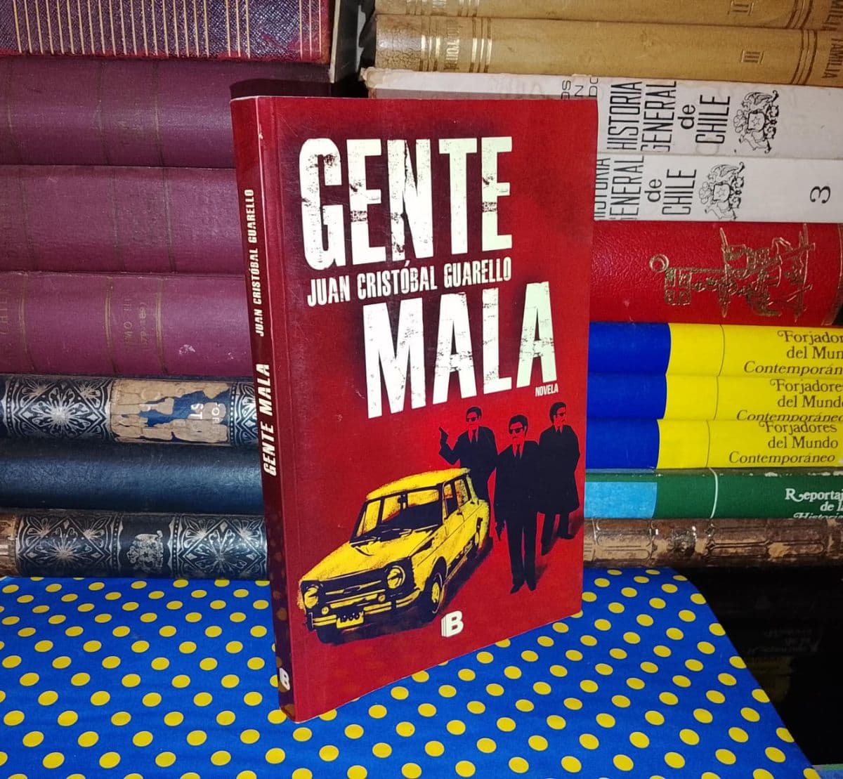 Gente Mala — Juan Cristóbal Guarello, libro usado (foto 1 de 3)
