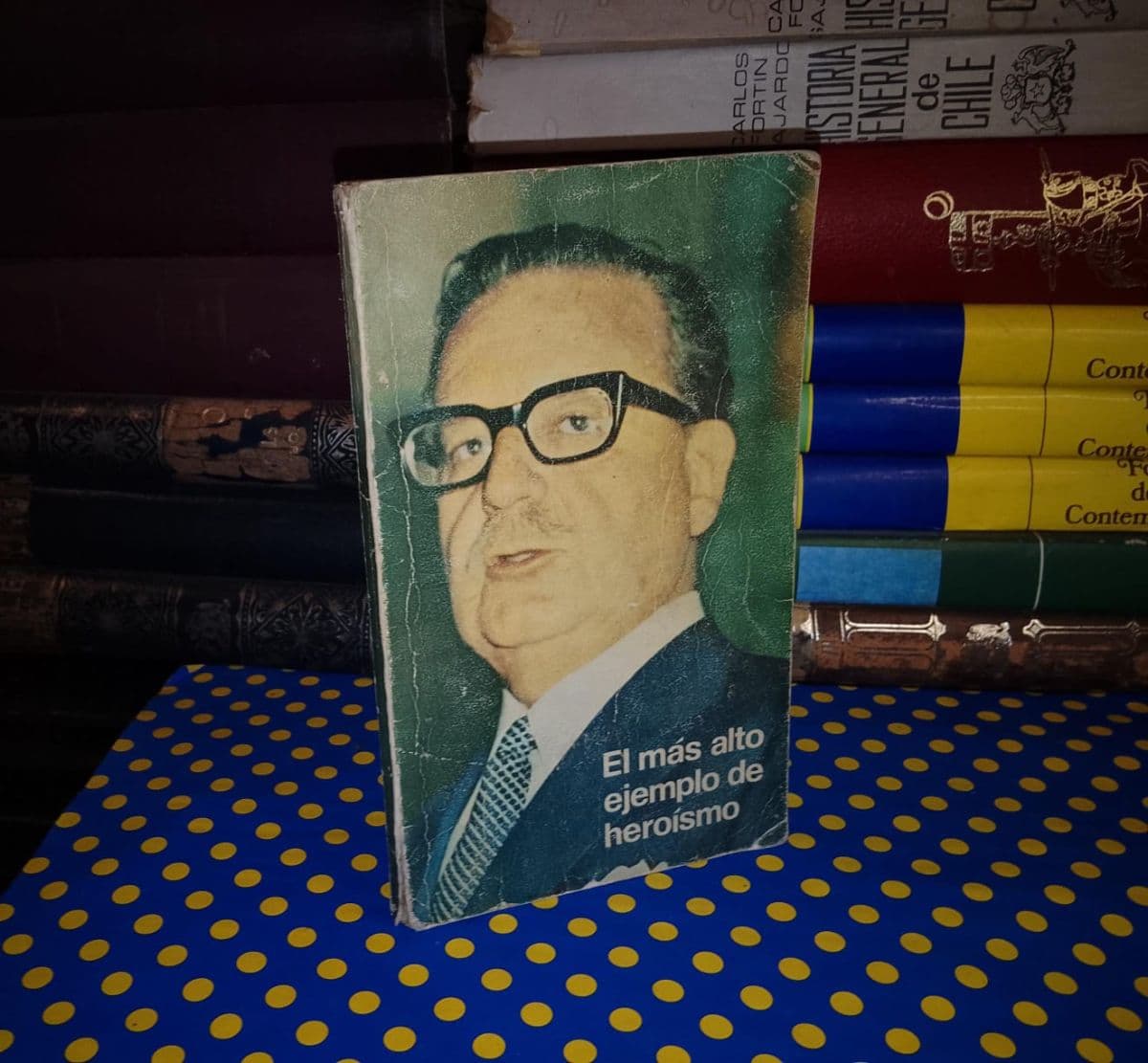 El Más Alto Ejemplo De Heroísmo — Beatriz Allende Bussi, libro usado (foto 1 de 4)