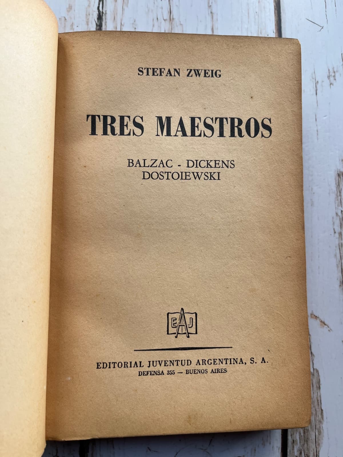Tres maestros — Stefan Zweig, libro usado (foto 1 de 5)